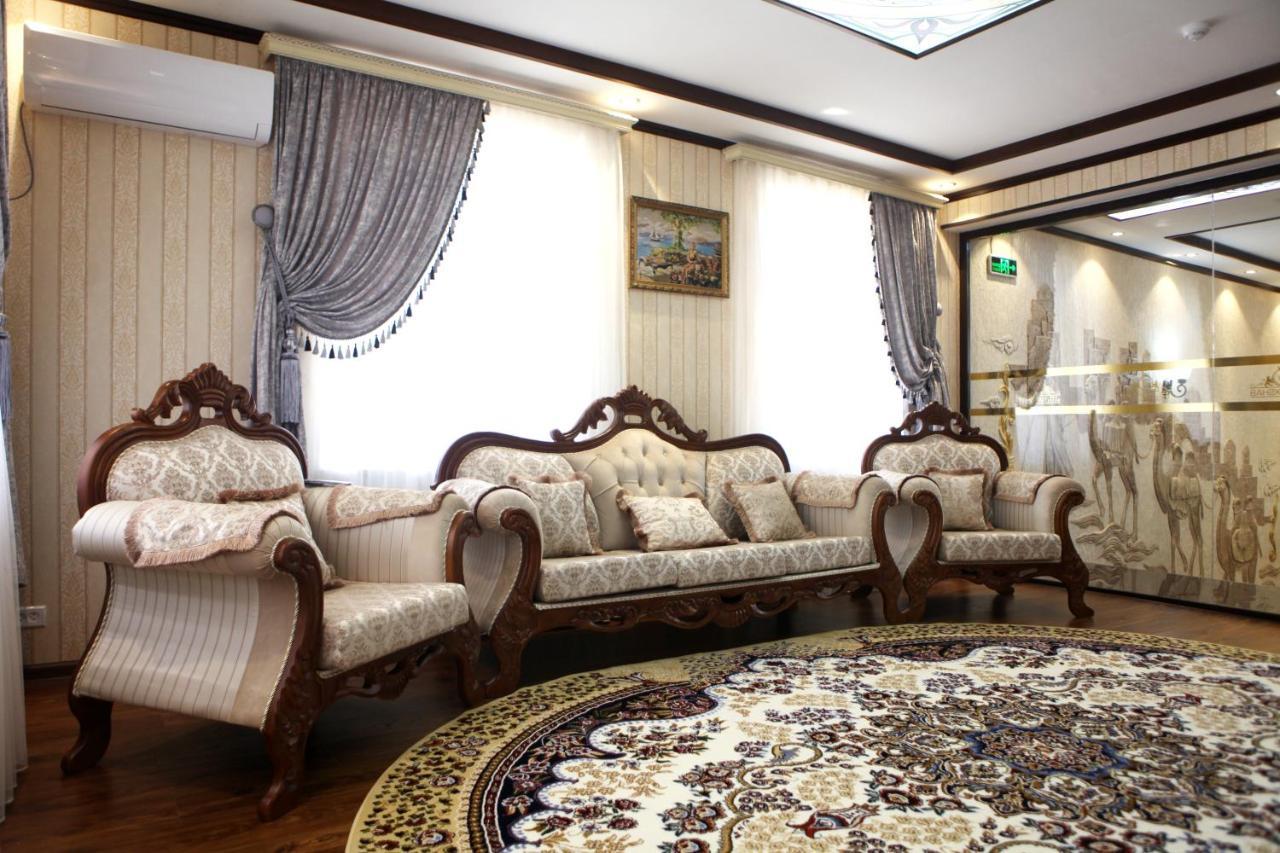 Hotel Naxshab カルシ エクステリア 写真